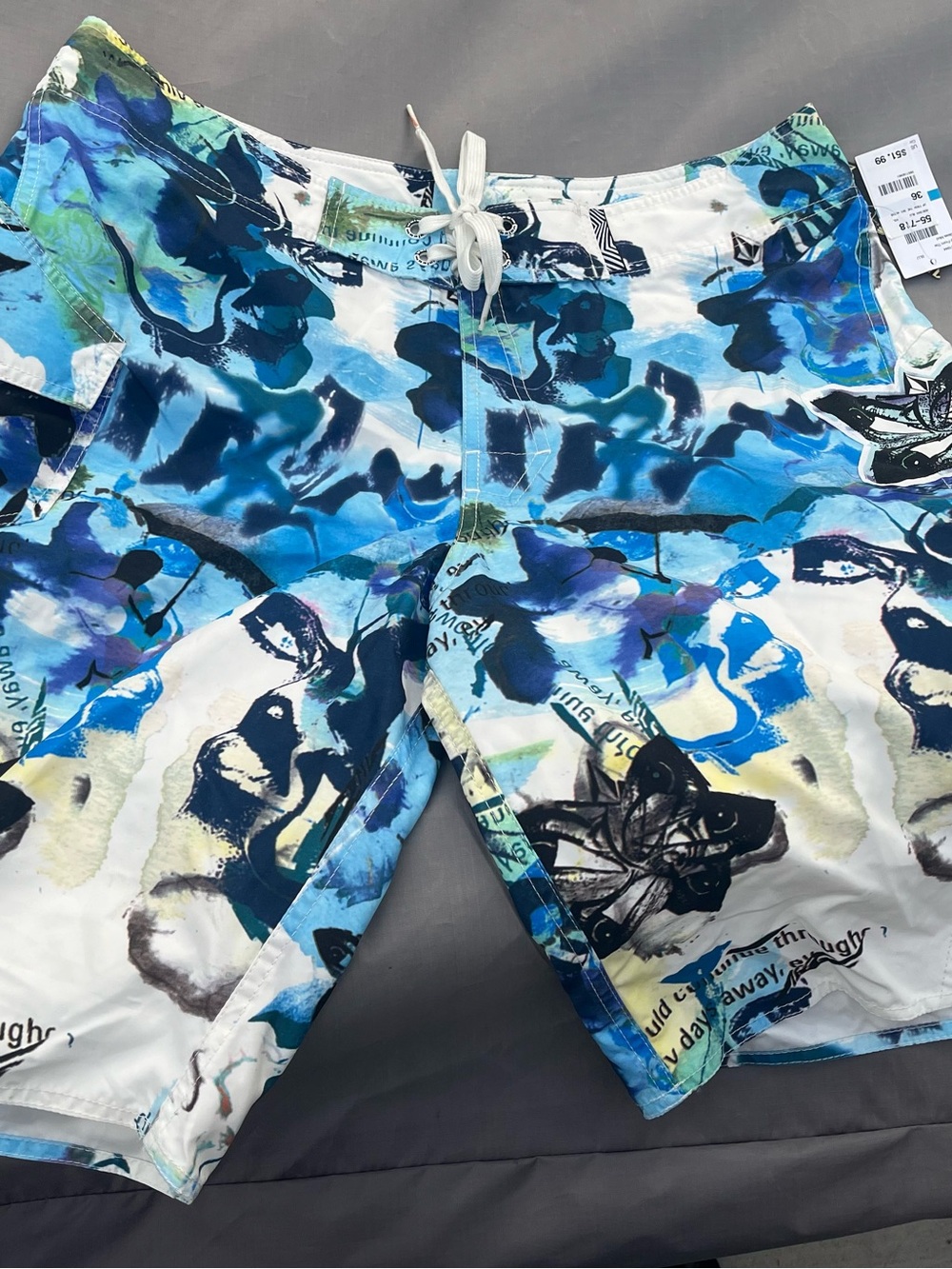 New Volcom Mod Tech Men's Blue Abstract Print Swim Board Shorts Size 36